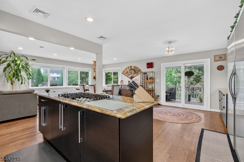 7 Crest Drive East Hanover NJ 07936
