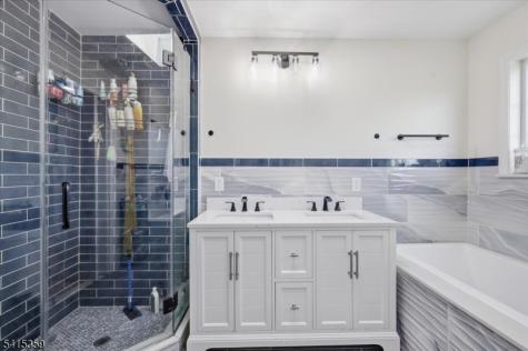72 Pond Lane Holland NJ 08848