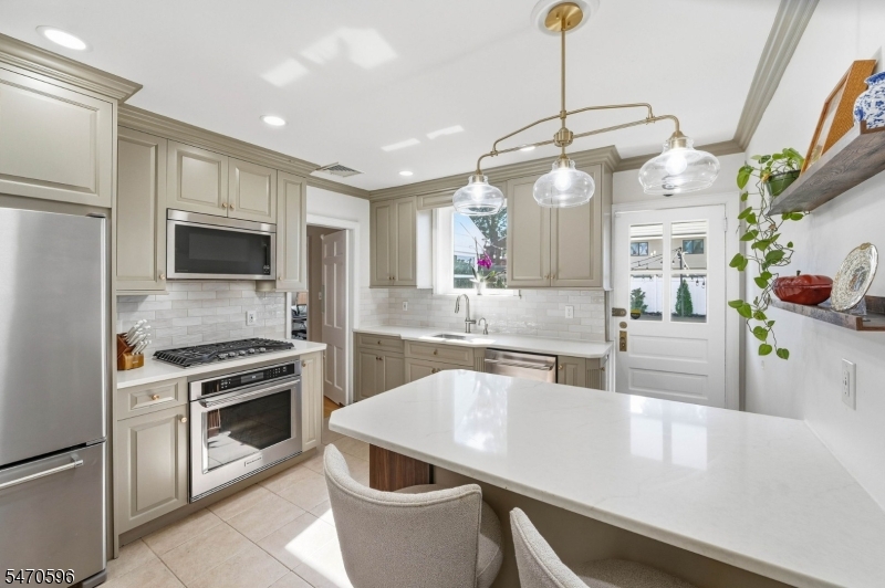 2766 Larchmont Road Union NJ 07083