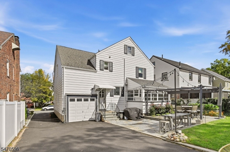 2766 Larchmont Road Union NJ 07083