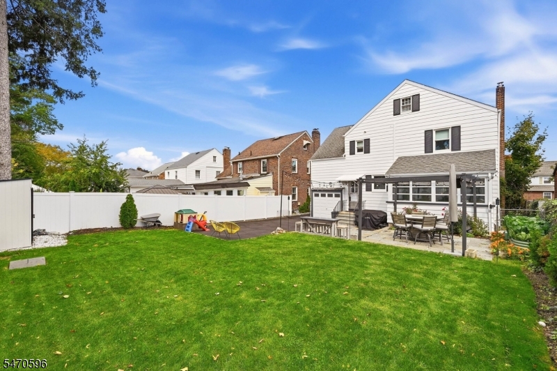 2766 Larchmont Road Union NJ 07083