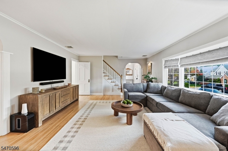 2766 Larchmont Road Union NJ 07083
