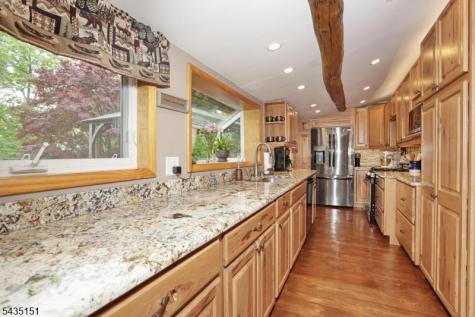 5 Longview Lane Ringwood NJ 07456
