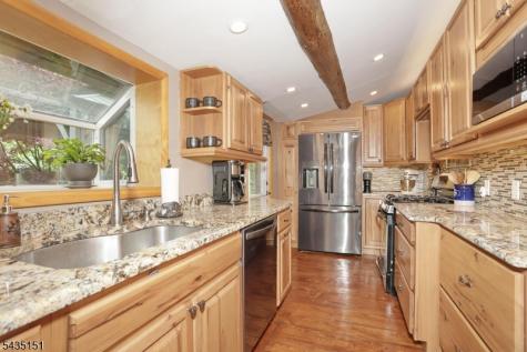 5 Longview Lane Ringwood NJ 07456