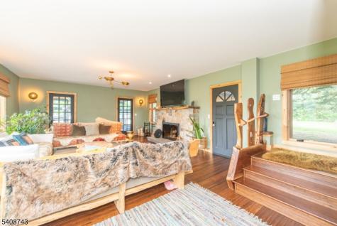 62 Mount Pleasant Road Knowlton NJ 07832