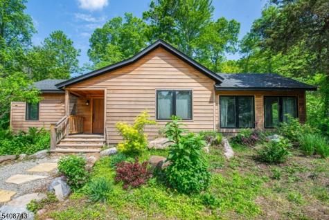 62 Mount Pleasant Road Knowlton NJ 07832