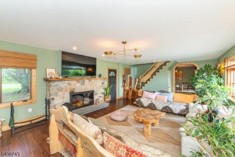 62 Mount Pleasant Road Knowlton NJ 07832