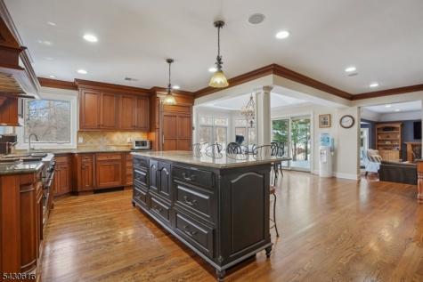 68 Rockledge Drive Livingston NJ 07039