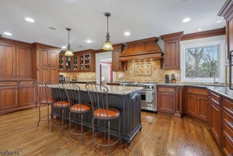 68 Rockledge Drive Livingston NJ 07039