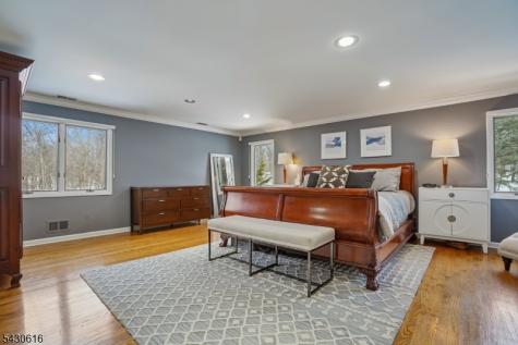 68 Rockledge Drive Livingston NJ 07039