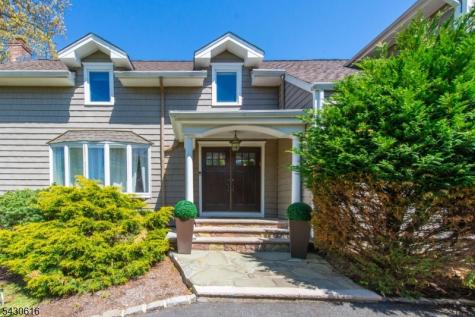 68 Rockledge Drive Livingston NJ 07039