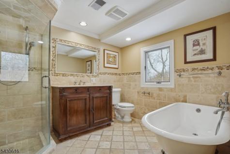 68 Rockledge Drive Livingston NJ 07039
