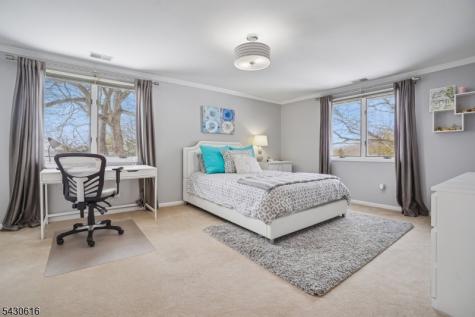 68 Rockledge Drive Livingston NJ 07039