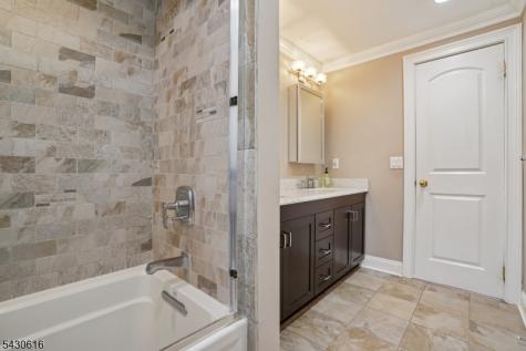 68 Rockledge Drive Livingston NJ 07039