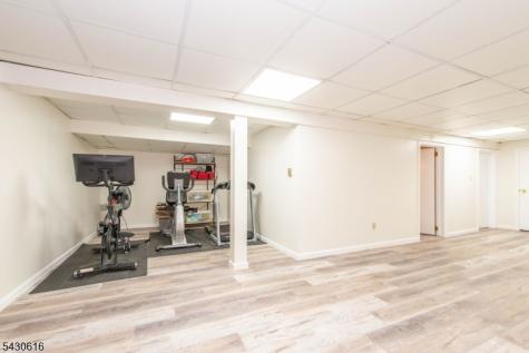 68 Rockledge Drive Livingston NJ 07039
