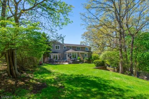 68 Rockledge Drive Livingston NJ 07039