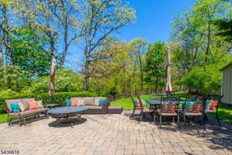 68 Rockledge Drive Livingston NJ 07039