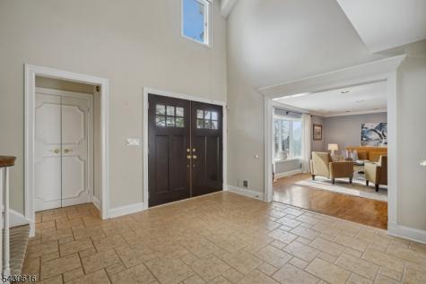 68 Rockledge Drive Livingston NJ 07039