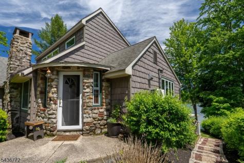 2186 Lakeside Drive Vernon NJ 07422