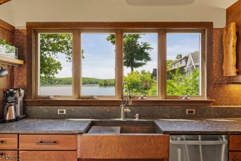 2186 Lakeside Drive Vernon NJ 07422