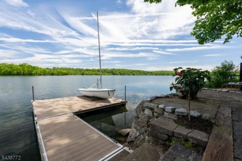 2186 Lakeside Drive Vernon NJ 07422