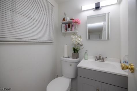 175 Rosewood Lane Woodbridge NJ 07064