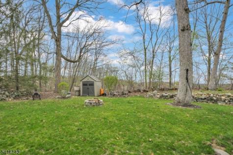 14 Woods Edge Road Byram NJ 07874