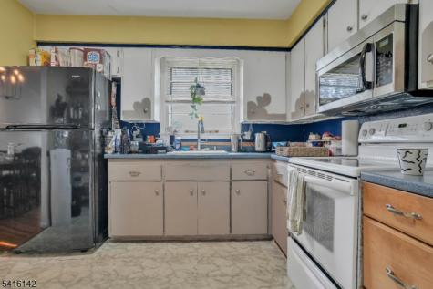 14 Woods Edge Road Byram NJ 07874