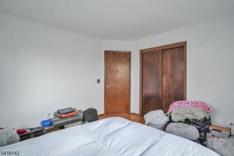 14 Woods Edge Road Byram NJ 07874
