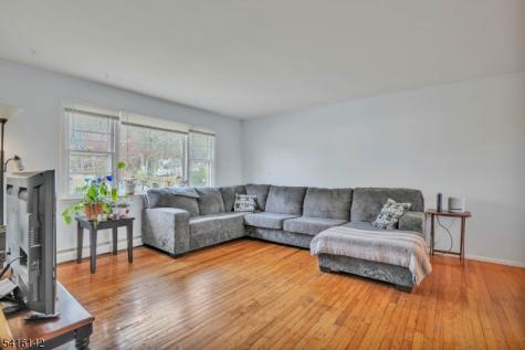 14 Woods Edge Road Byram NJ 07874