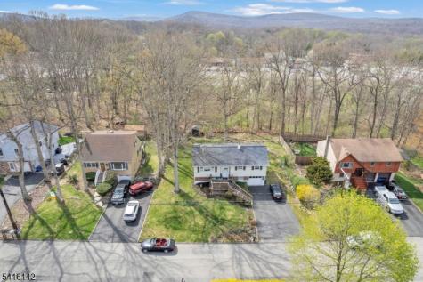 14 Woods Edge Road Byram NJ 07874