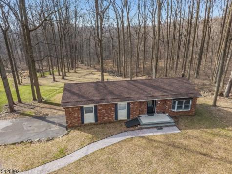 447 Bellwood Avenue Bethlehem NJ 08802