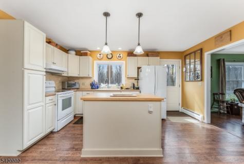 447 Bellwood Avenue Bethlehem NJ 08802