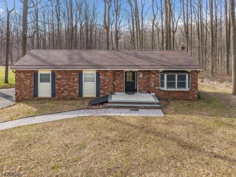 447 Bellwood Avenue Bethlehem NJ 08802