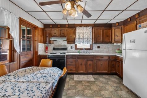 222 Remsen Avenue Woodbridge NJ 07001