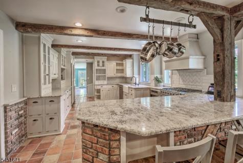 5 Scarlet Oak Road Tewksbury NJ 07830