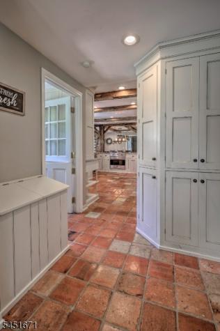 5 Scarlet Oak Road Tewksbury NJ 07830
