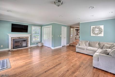 5 Scarlet Oak Road Tewksbury NJ 07830
