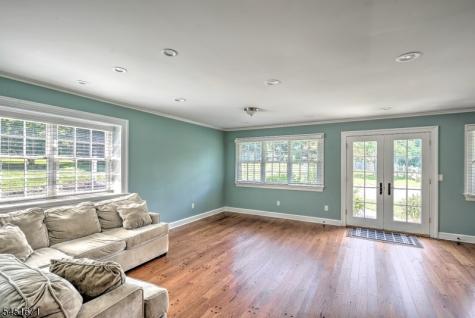 5 Scarlet Oak Road Tewksbury NJ 07830