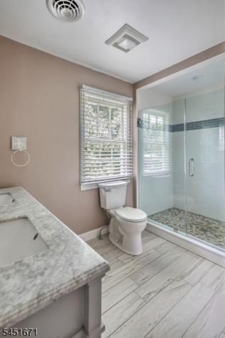5 Scarlet Oak Road Tewksbury NJ 07830