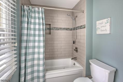 5 Scarlet Oak Road Tewksbury NJ 07830