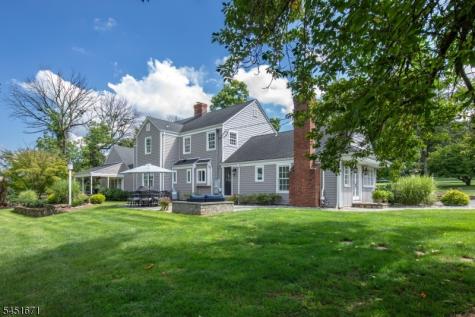 5 Scarlet Oak Road Tewksbury NJ 07830