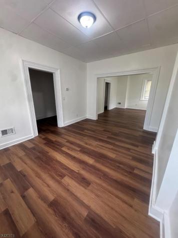 8 Hanover Street Phillipsburg NJ 08865
