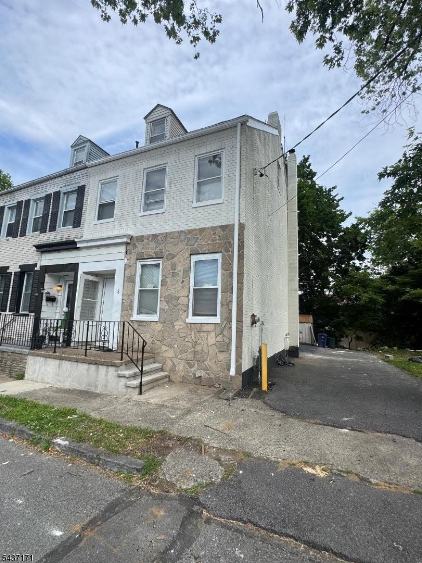 8 Hanover Street Phillipsburg NJ 08865
