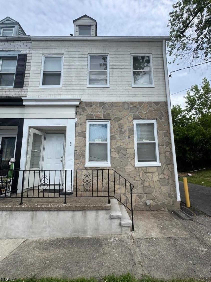 8 Hanover Street Phillipsburg NJ 08865