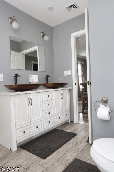 634 Vosseller Avenue Bridgewater NJ 08805