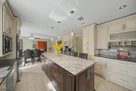62 S Glen Road Kinnelon NJ 07405