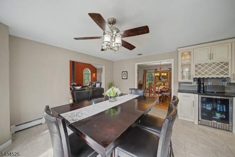 62 S Glen Road Kinnelon NJ 07405