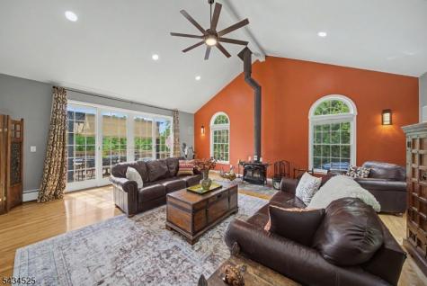 62 S Glen Road Kinnelon NJ 07405