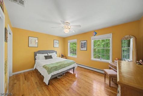 62 S Glen Road Kinnelon NJ 07405